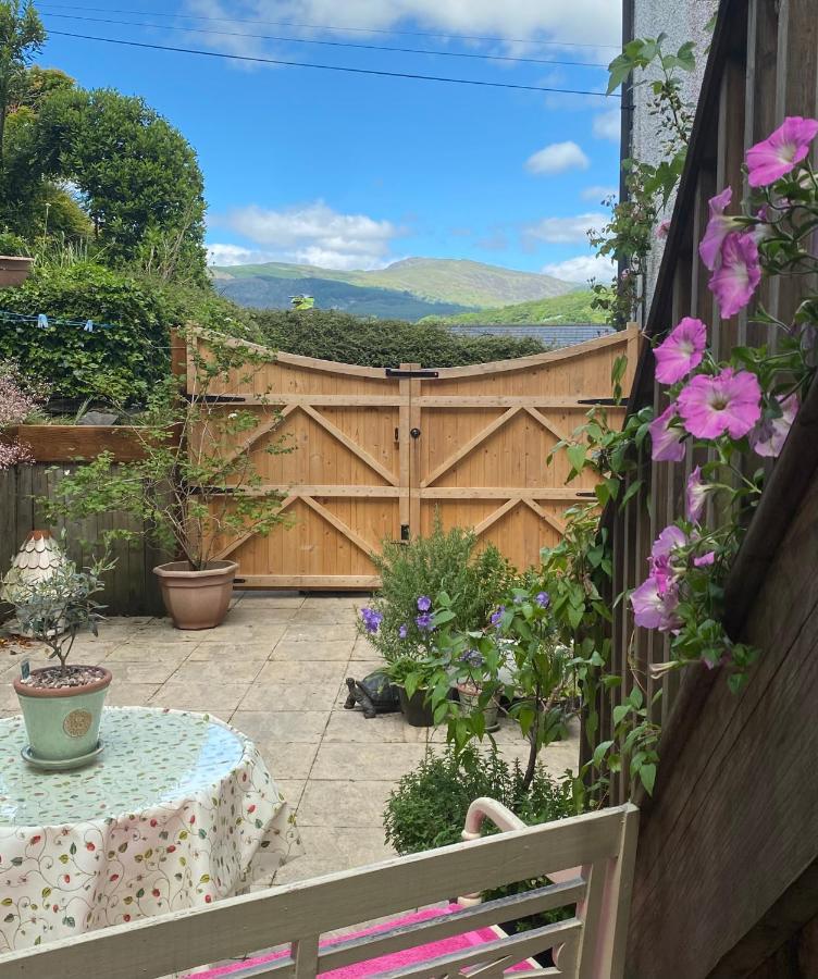 Snowdonia Snug - Studio Style Accommodation Dolgellau Exterior foto